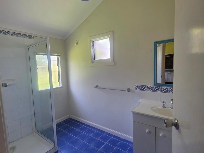 Photo - 68 Reservoir Road, Manoora QLD 4870 - Image 7
