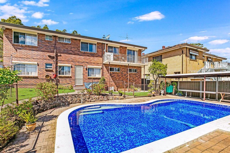 Photo - 68 Rex Road, Georges Hall NSW 2198 - Image 10