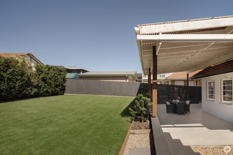 Photo - 68 Rilatt Street, Wavell Heights QLD 4012 - Image 12