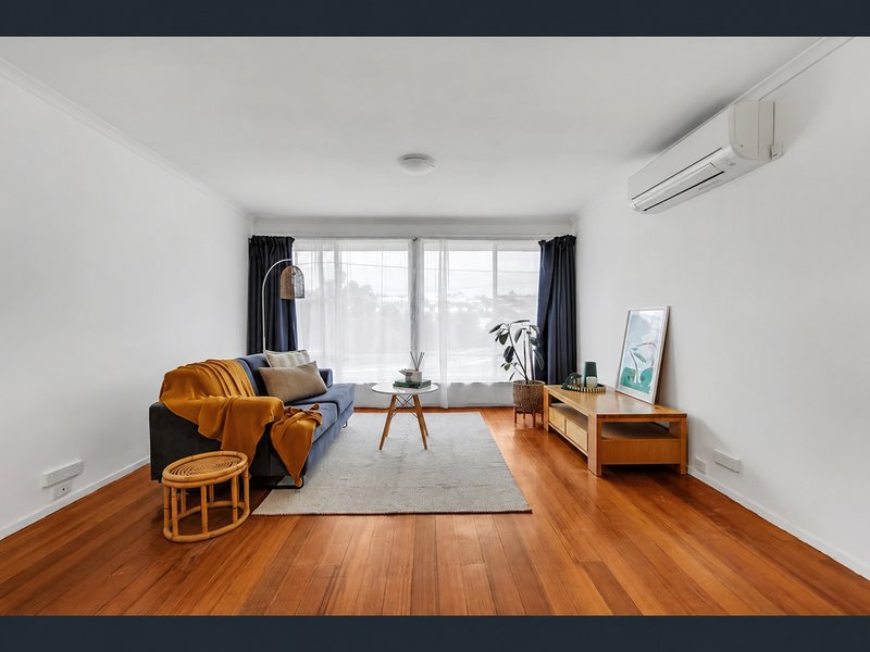 Photo - 68 Ripplebrook Drive, Broadmeadows VIC 3047 - Image 7