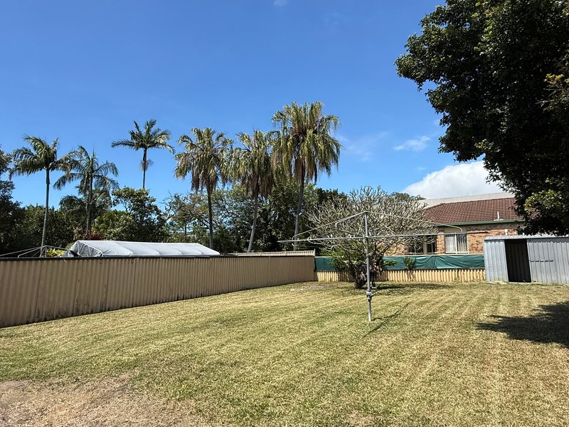 Photo - 68 Robert Street, Labrador QLD 4215 - Image 1