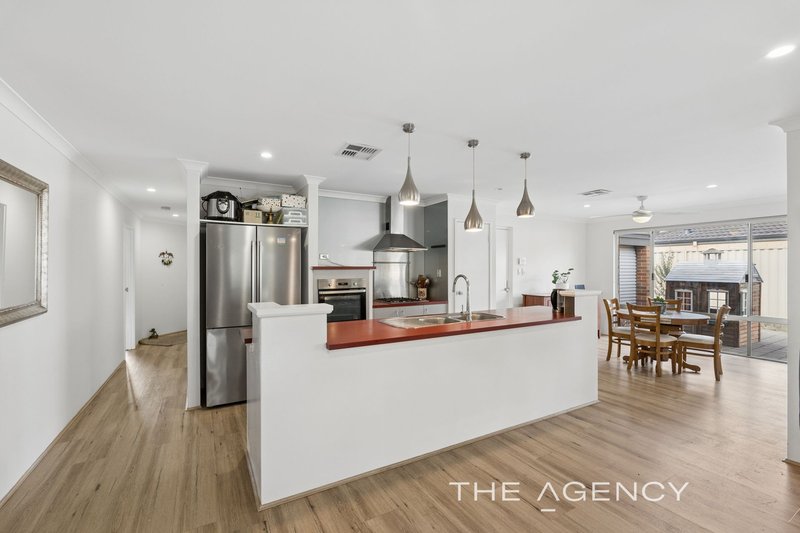 Photo - 68 Russell Road, Madeley WA 6065 - Image 2