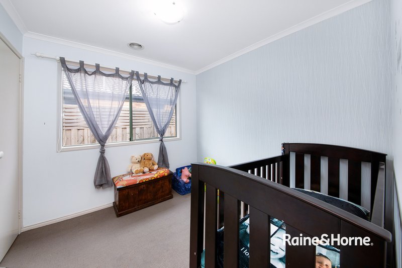 Photo - 68 Scarborough Avenue, Cranbourne West VIC 3977 - Image 8