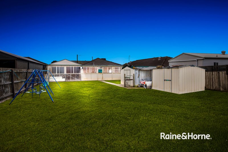 Photo - 68 Scarborough Avenue, Cranbourne West VIC 3977 - Image 12