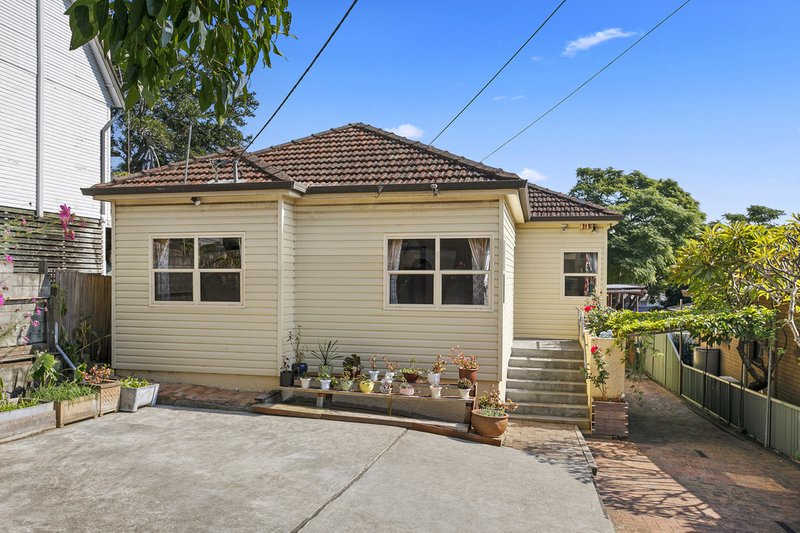 Photo - 68 Seaforth Avenue, Oatley NSW 2223 - Image 2