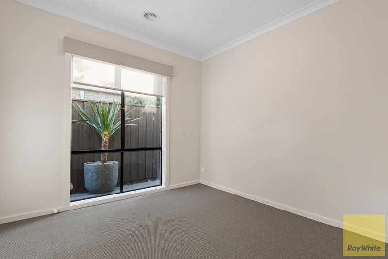 Photo - 68 Smile Crescent, Wyndham Vale VIC 3024 - Image 12