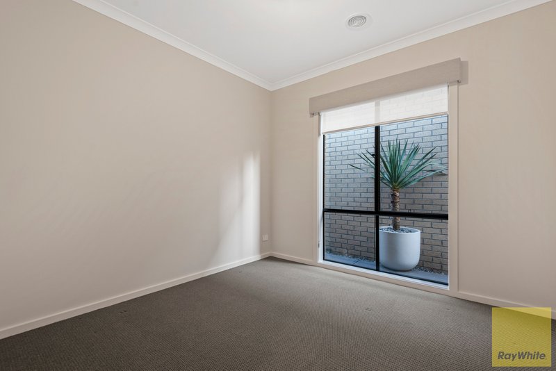 Photo - 68 Smile Crescent, Wyndham Vale VIC 3024 - Image 14