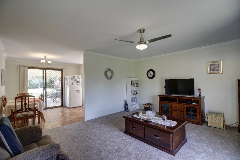 Photo - 68 South Queensborough Parade, Karalee QLD 4306 - Image 9