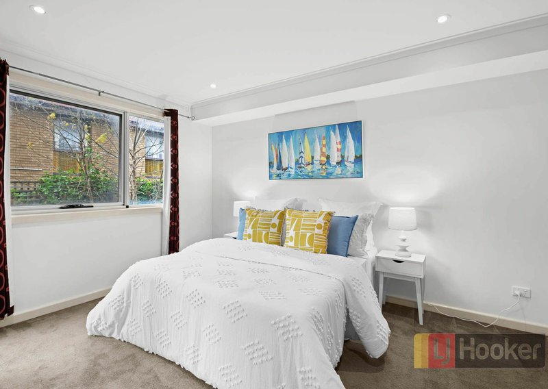 Photo - 6/8 St James Avenue, Springvale VIC 3171 - Image 9