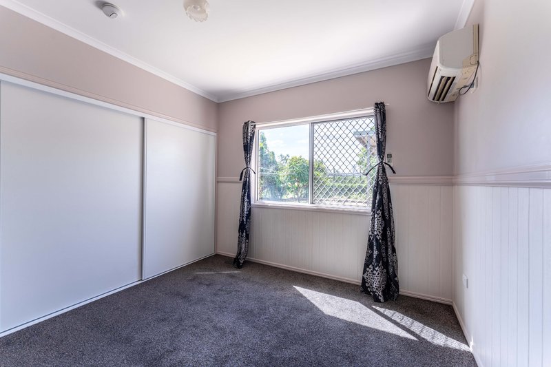 Photo - 68 Staal Crescent, Emerald QLD 4720 - Image 7