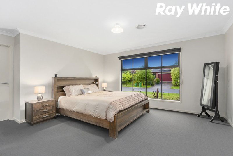 Photo - 68 Storey Drive, Pakenham VIC 3810 - Image 3