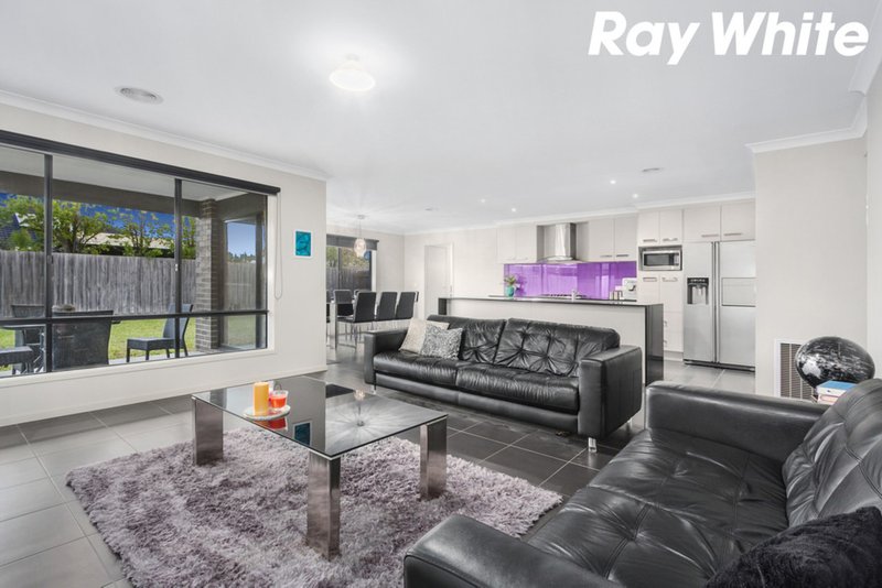 Photo - 68 Storey Drive, Pakenham VIC 3810 - Image 10