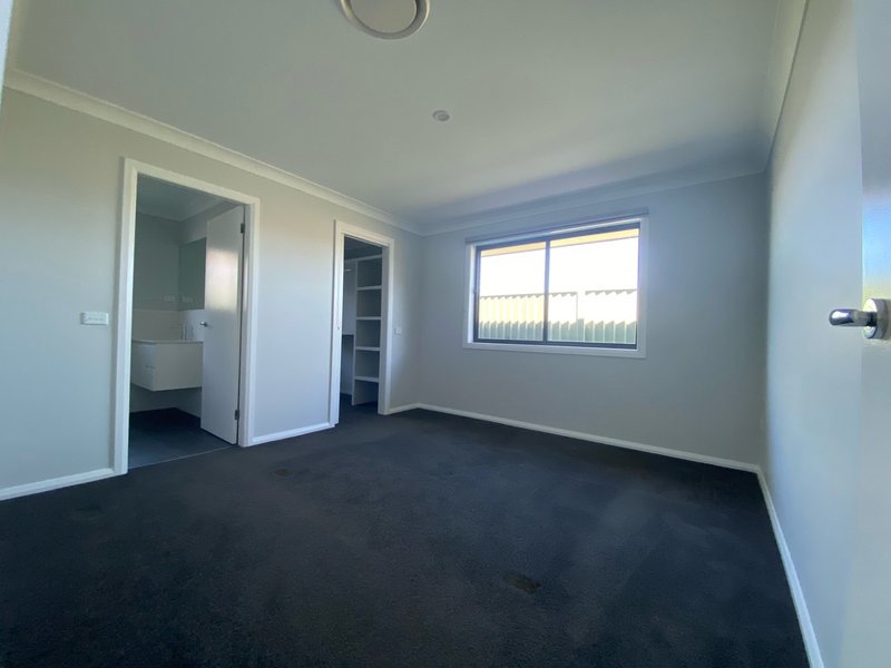 Photo - 68 Sunbright Road, Kelso NSW 2795 - Image 9