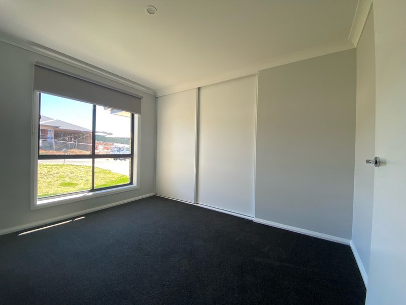 Photo - 68 Sunbright Road, Kelso NSW 2795 - Image 11