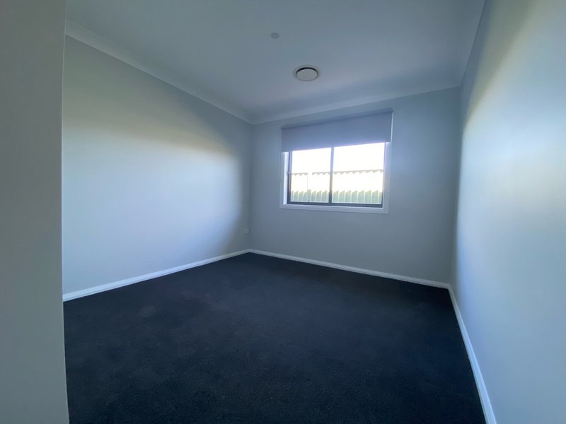 Photo - 68 Sunbright Road, Kelso NSW 2795 - Image 12