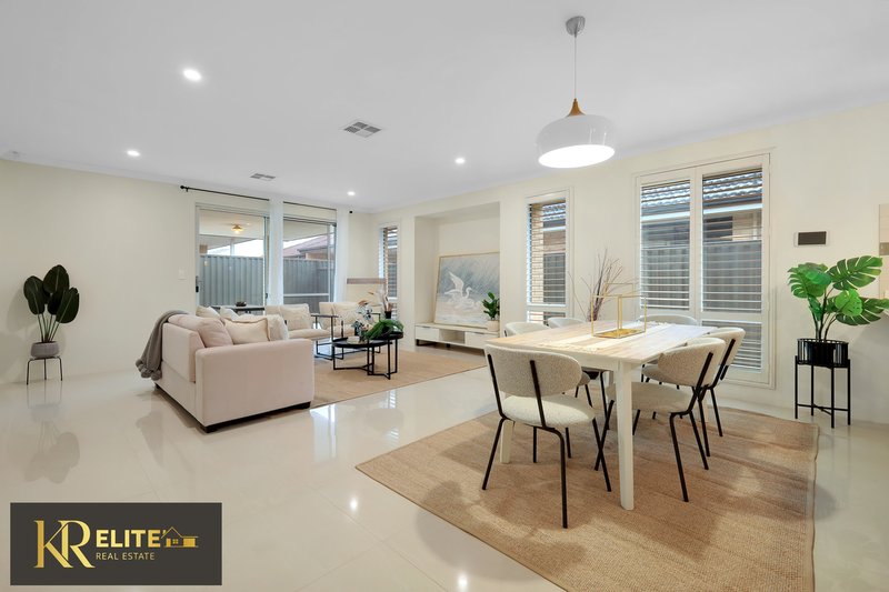 Photo - 68 Sunstone Boulevard, Treeby WA 6164 - Image 1