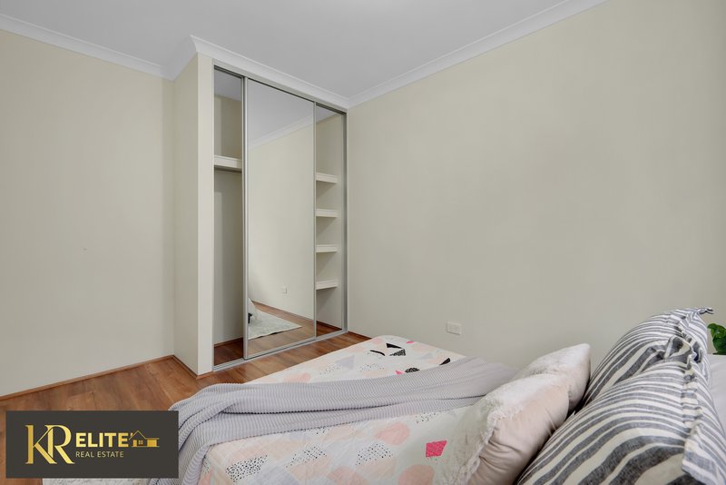 Photo - 68 Sunstone Boulevard, Treeby WA 6164 - Image 17