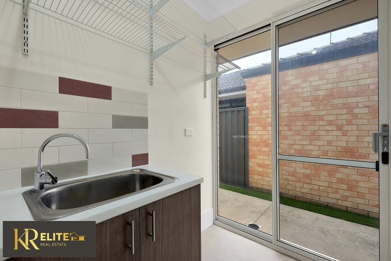 Photo - 68 Sunstone Boulevard, Treeby WA 6164 - Image 20
