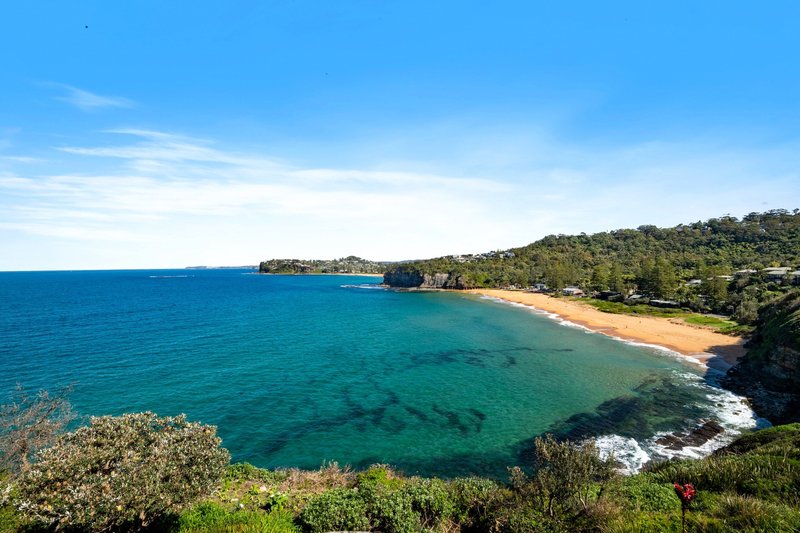 68 The Serpentine , Bilgola Beach NSW 2107