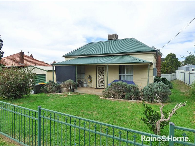 Photo - 68 Thornhill Street, Young NSW 2594 - Image 1