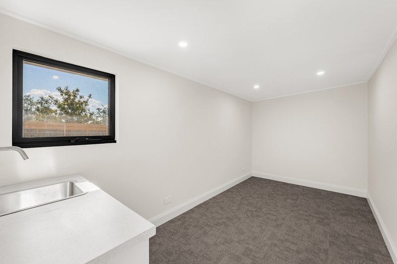 Photo - 68 Wallara Crescent, Bundoora VIC 3083 - Image 19