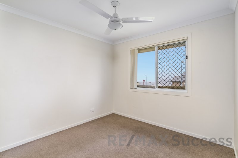Photo - 68 Wandsworth Street, Cranley QLD 4350 - Image 6