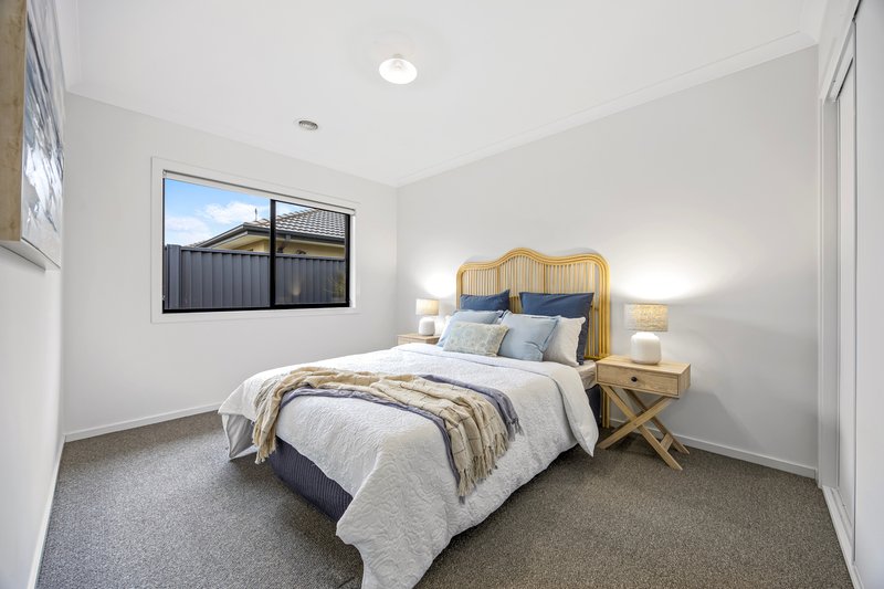 Photo - 68 Wexford Street, Alfredton VIC 3350 - Image 9