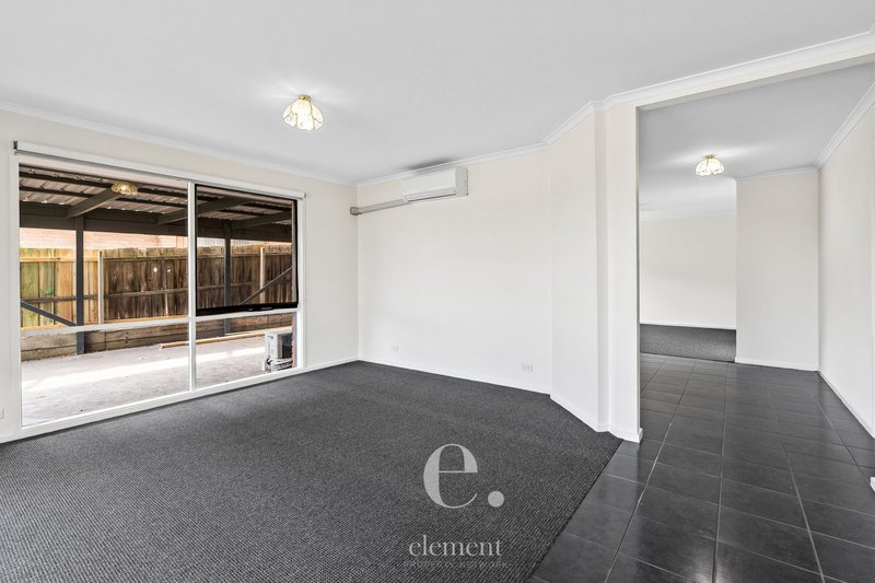 Photo - 68 Wingarra Drive, Grovedale VIC 3216 - Image 2