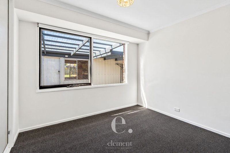 Photo - 68 Wingarra Drive, Grovedale VIC 3216 - Image 5