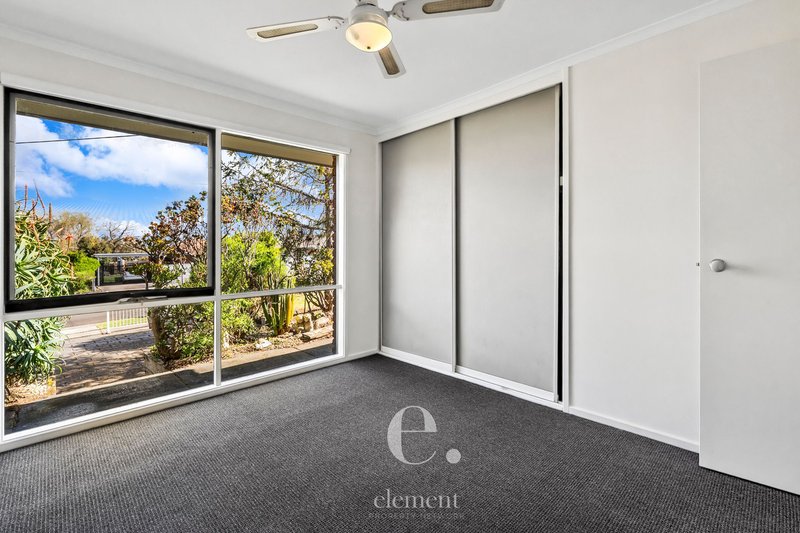 Photo - 68 Wingarra Drive, Grovedale VIC 3216 - Image 6