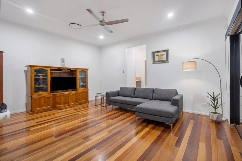 Photo - 68 Woodend Court, Park Ridge QLD 4125 - Image 7