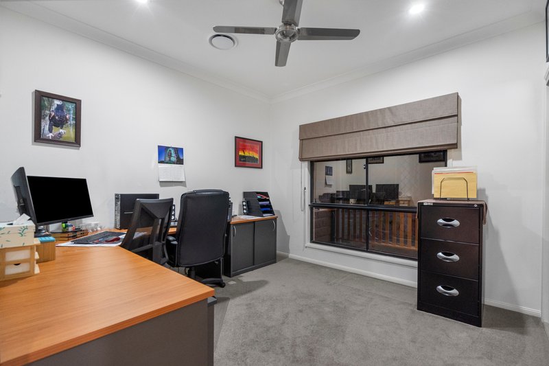 Photo - 68 Woodend Court, Park Ridge QLD 4125 - Image 10