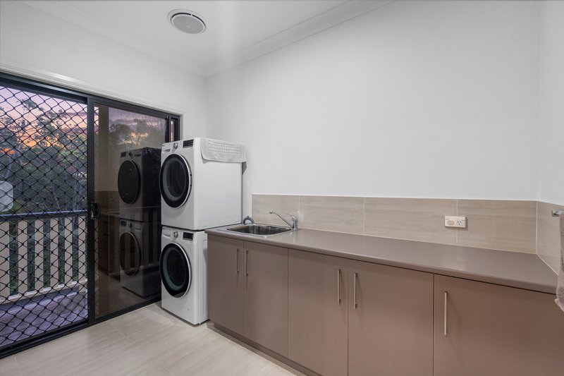 Photo - 68 Woodend Court, Park Ridge QLD 4125 - Image 16
