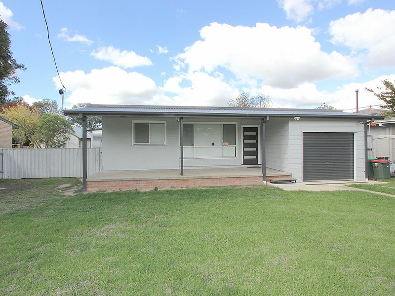 68 Ziegler Avenue, Kooringal NSW 2650