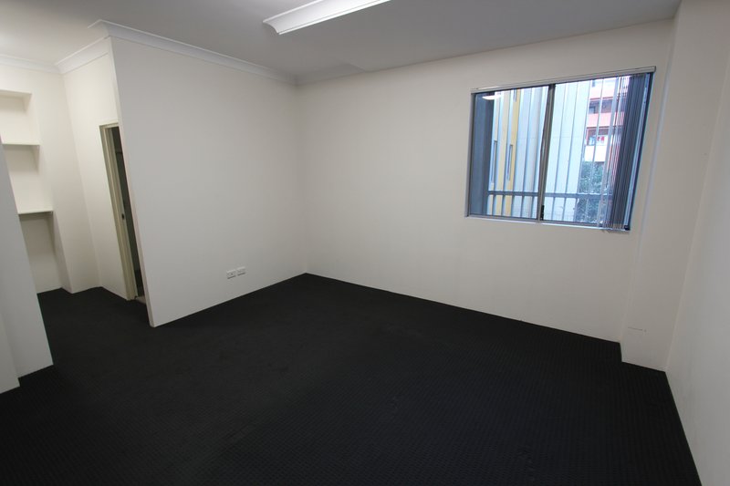 Photo - 68/10-16 Castlereagh Street, Liverpool NSW 2170 - Image 5