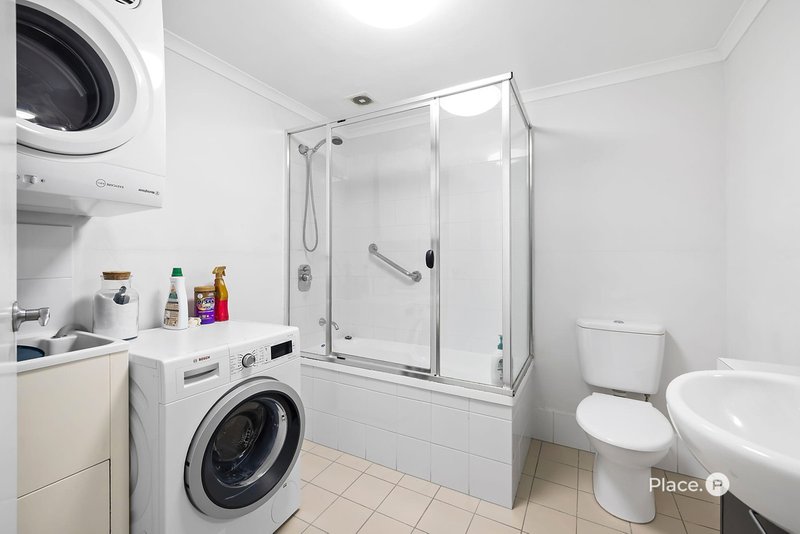 Photo - 6/82 Berwick Street, Fortitude Valley QLD 4006 - Image 9