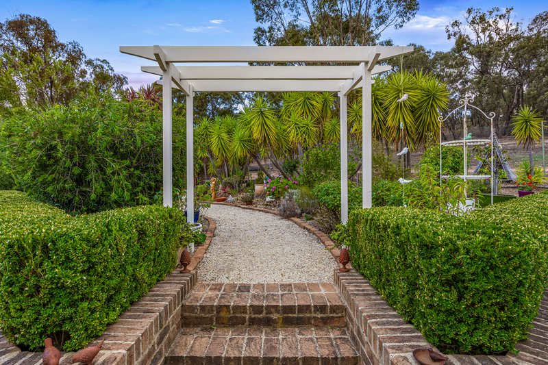 Photo - 6820 Pyrenees Highway, Avoca VIC 3467 - Image 20