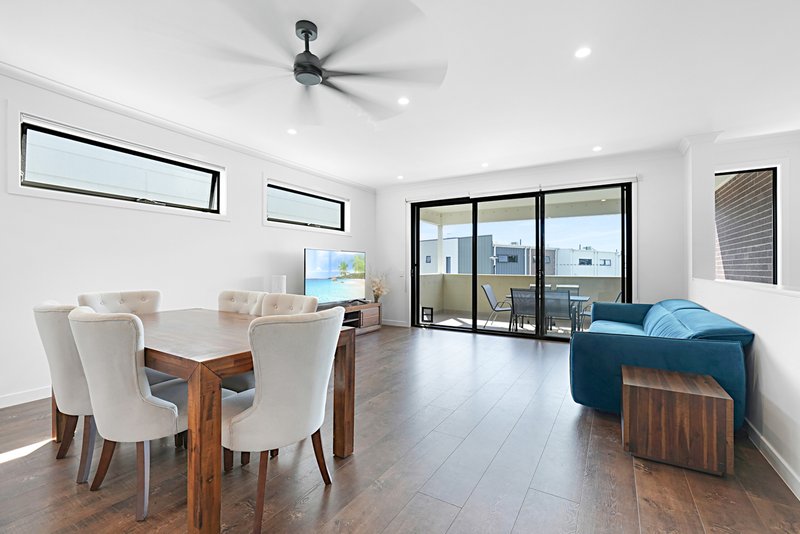 Photo - 68/25 The Corso , North Lakes QLD 4509 - Image 5