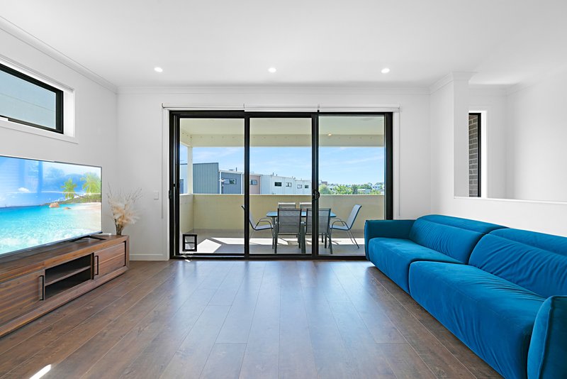 Photo - 68/25 The Corso , North Lakes QLD 4509 - Image 6