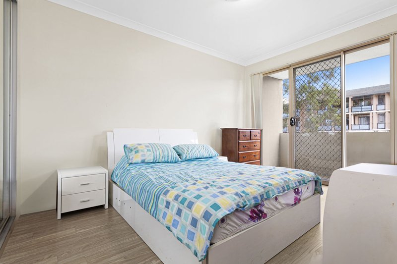 Photo - 6/85-87 Mountford Avenue, Guildford NSW 2161 - Image 4