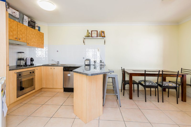 Photo - 6/89 Bayview Street, Runaway Bay QLD 4216 - Image 6