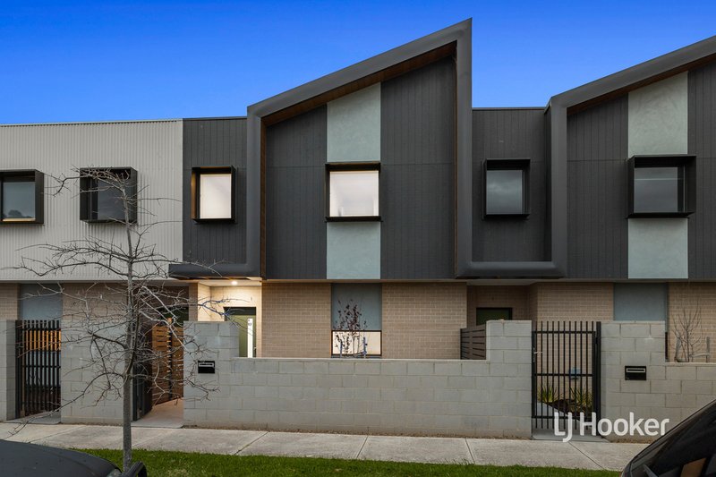 6/89 Henry Street, Pakenham VIC 3810