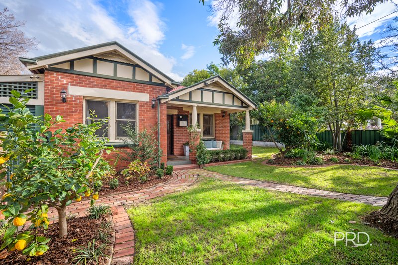 Photo - 689 Pemberton Street, Albury NSW 2640 - Image 3