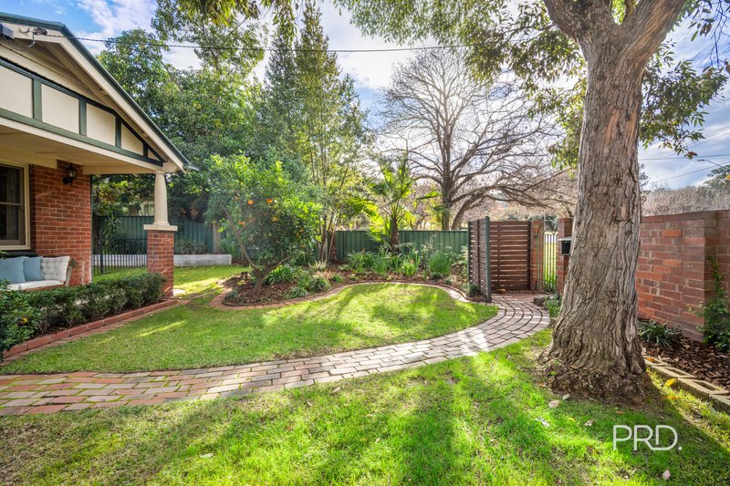 Photo - 689 Pemberton Street, Albury NSW 2640 - Image 4