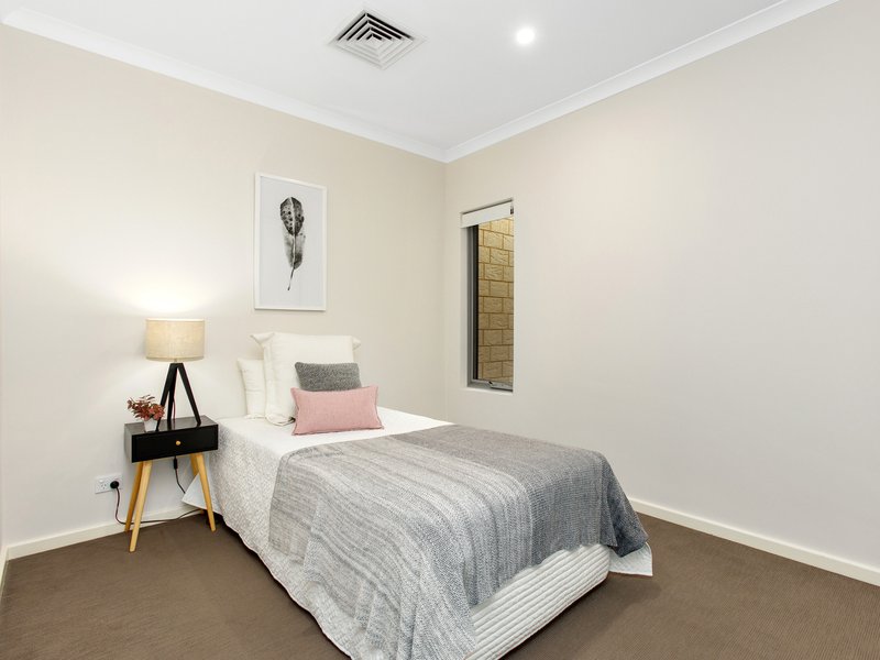 Photo - 68b Jubilee Street, Beckenham WA 6107 - Image 9
