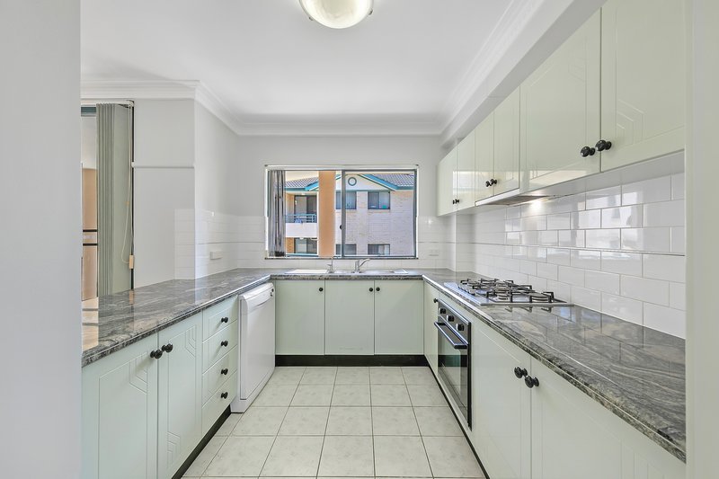 Photo - 6/9-15 Lloyds Avenue, Carlingford NSW 2118 - Image 3