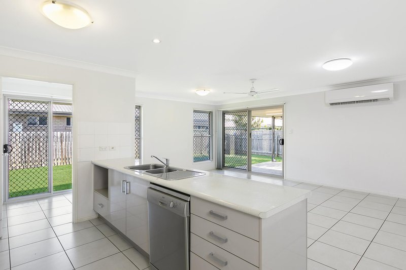 Photo - 69 Abby Drive, Gracemere QLD 4702 - Image 2
