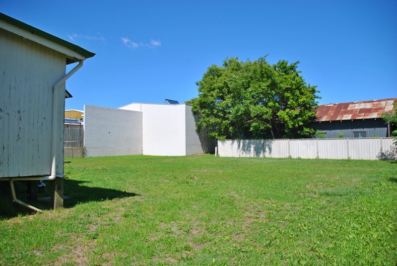 Photo - 69 Albion Street, Warwick QLD 4370 - Image 6