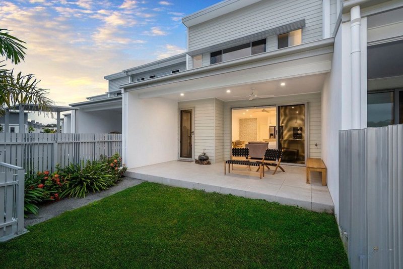 Photo - 6/9 Bottle Brush Circuit, Coomera QLD 4209 - Image 2