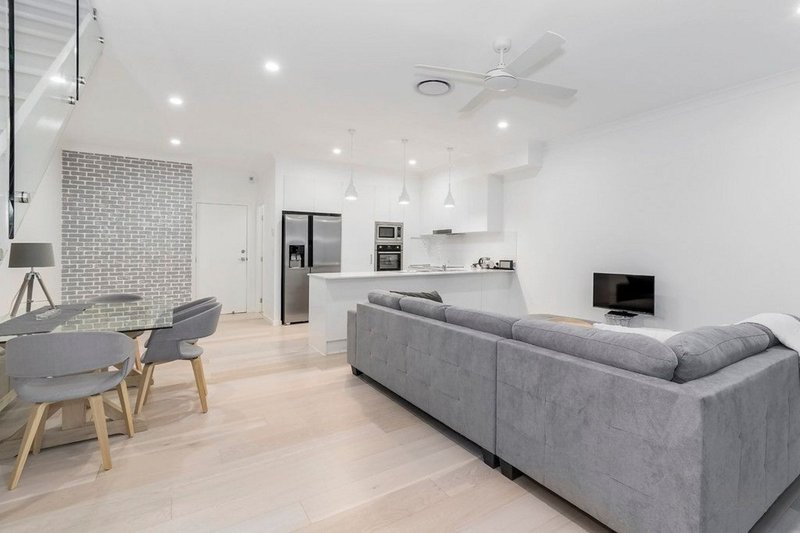 Photo - 6/9 Bottle Brush Circuit, Coomera QLD 4209 - Image 5